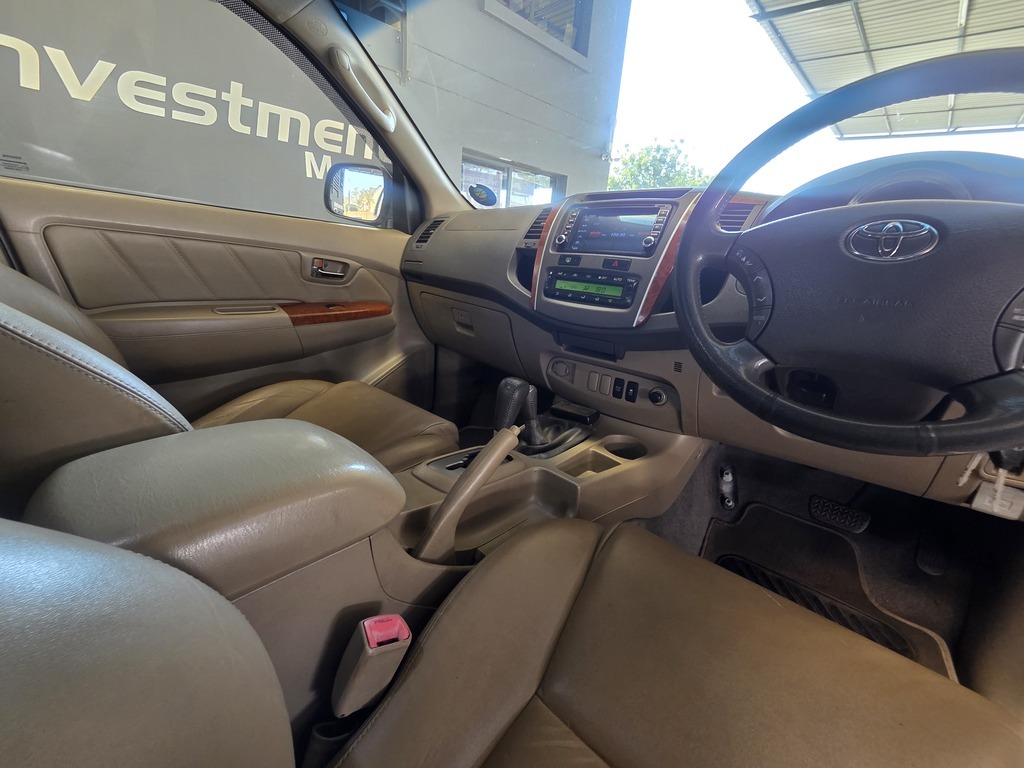 TOYOTA FORTUNER FORTUNER 3.0D-4D 4X4 A/T - 16