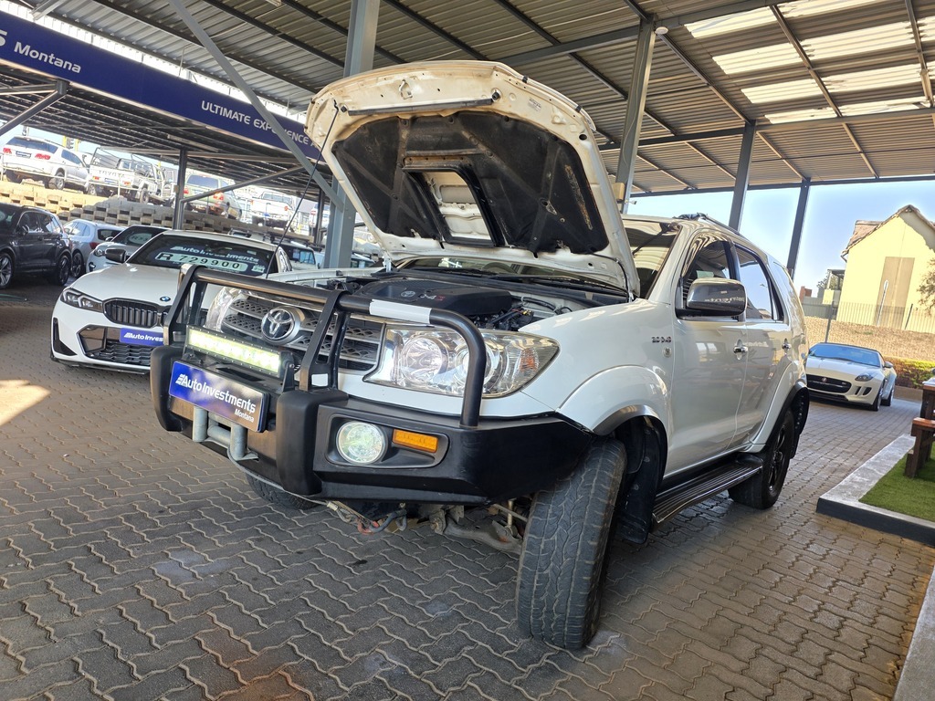 TOYOTA FORTUNER FORTUNER 3.0D-4D 4X4 A/T - 18