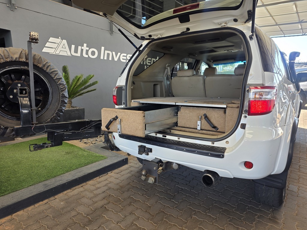 TOYOTA FORTUNER FORTUNER 3.0D-4D 4X4 A/T - 6