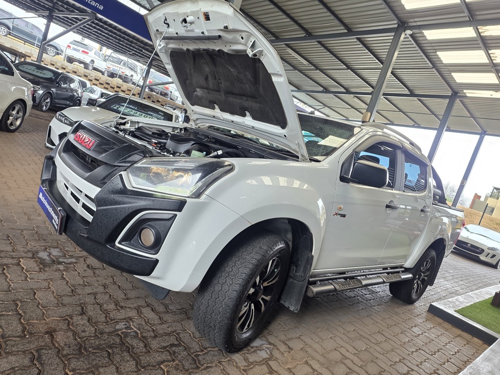 ISUZU D-MAX D-MAX 300 X-RIDER A/T D/C P/U - 18