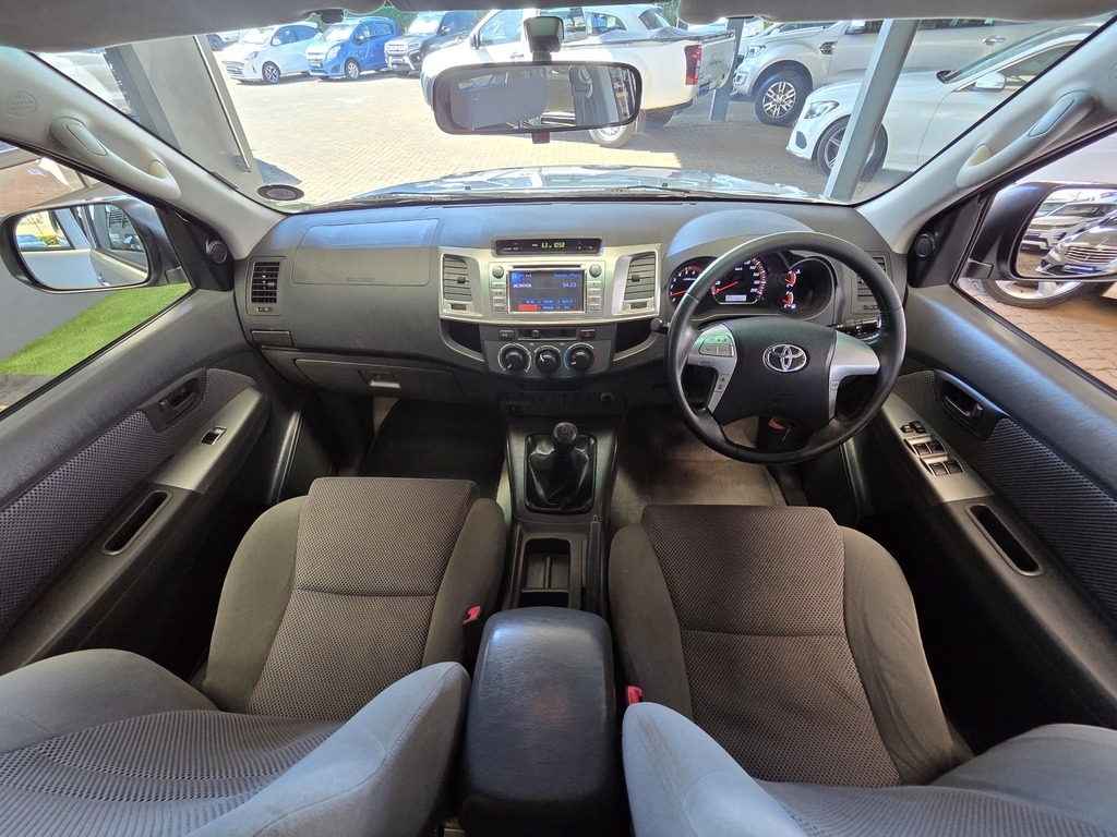 TOYOTA HI-LUX HILUX 2.7 VVTi RAIDER R/B P/U D/C - 10