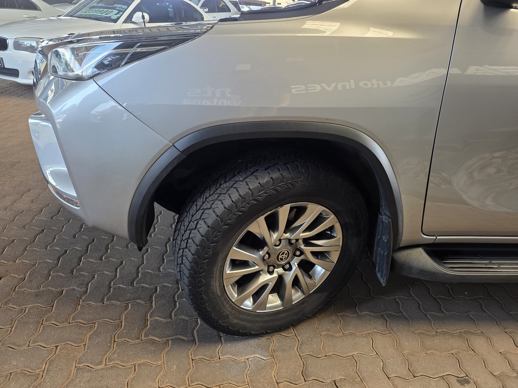 TOYOTA FORTUNER FORTUNER 2.8GD-6 4X4 A/T - 17