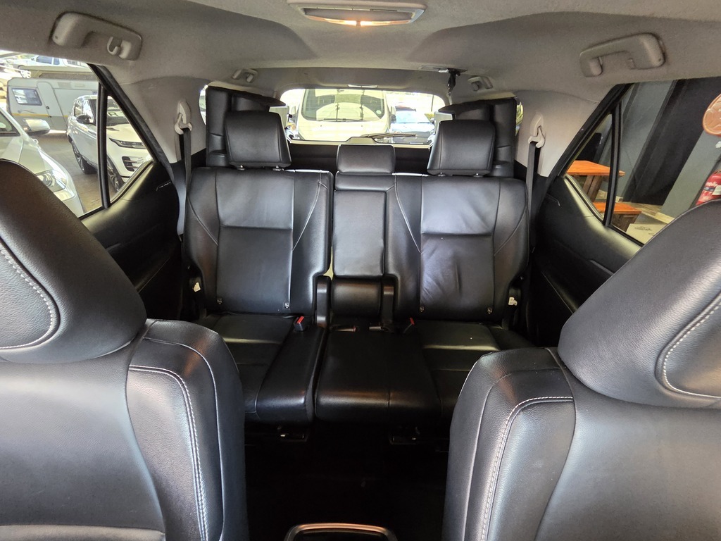 TOYOTA FORTUNER FORTUNER 2.8GD-6 4X4 A/T - 9