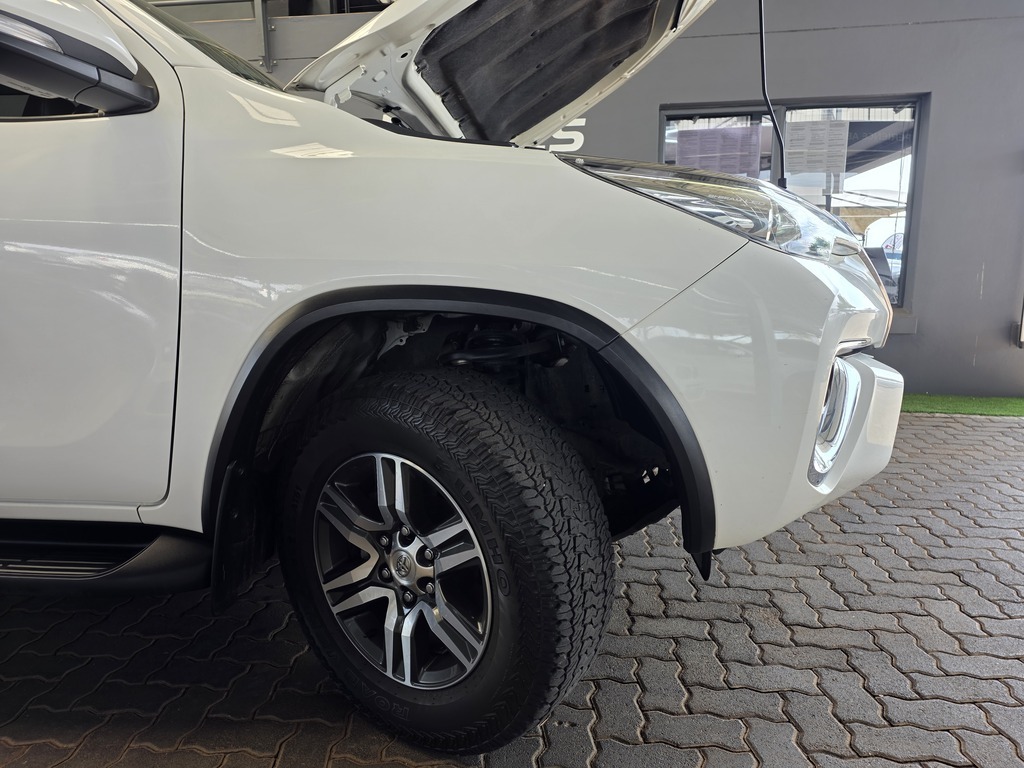 TOYOTA FORTUNER FORTUNER 2.8GD-6 4X4 A/T - 17