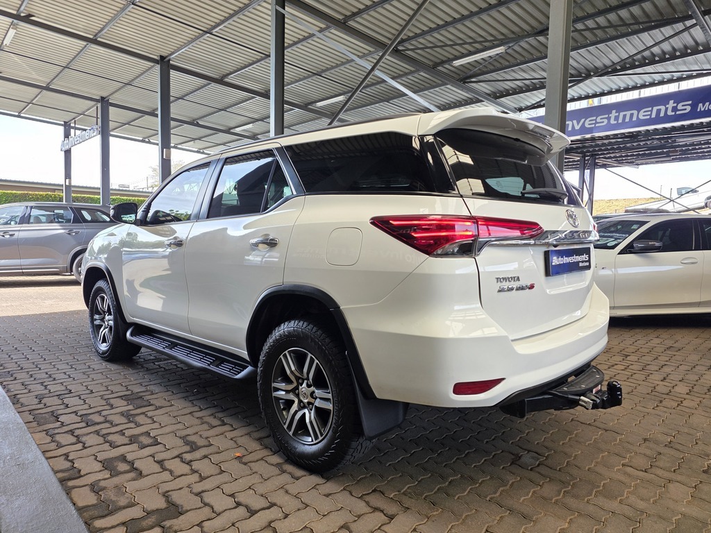 TOYOTA FORTUNER FORTUNER 2.8GD-6 4X4 A/T - 4