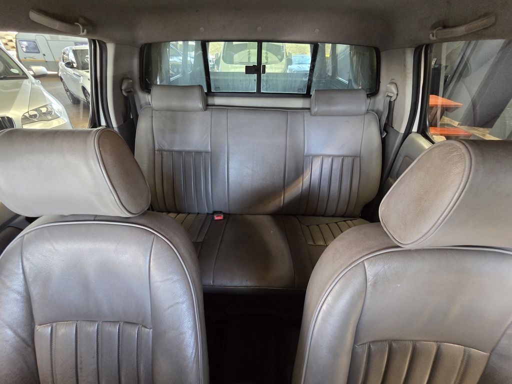 TOYOTA HI-LUX HILUX 3.0D-4D RAIDER 4X4 P/U D/C - 8