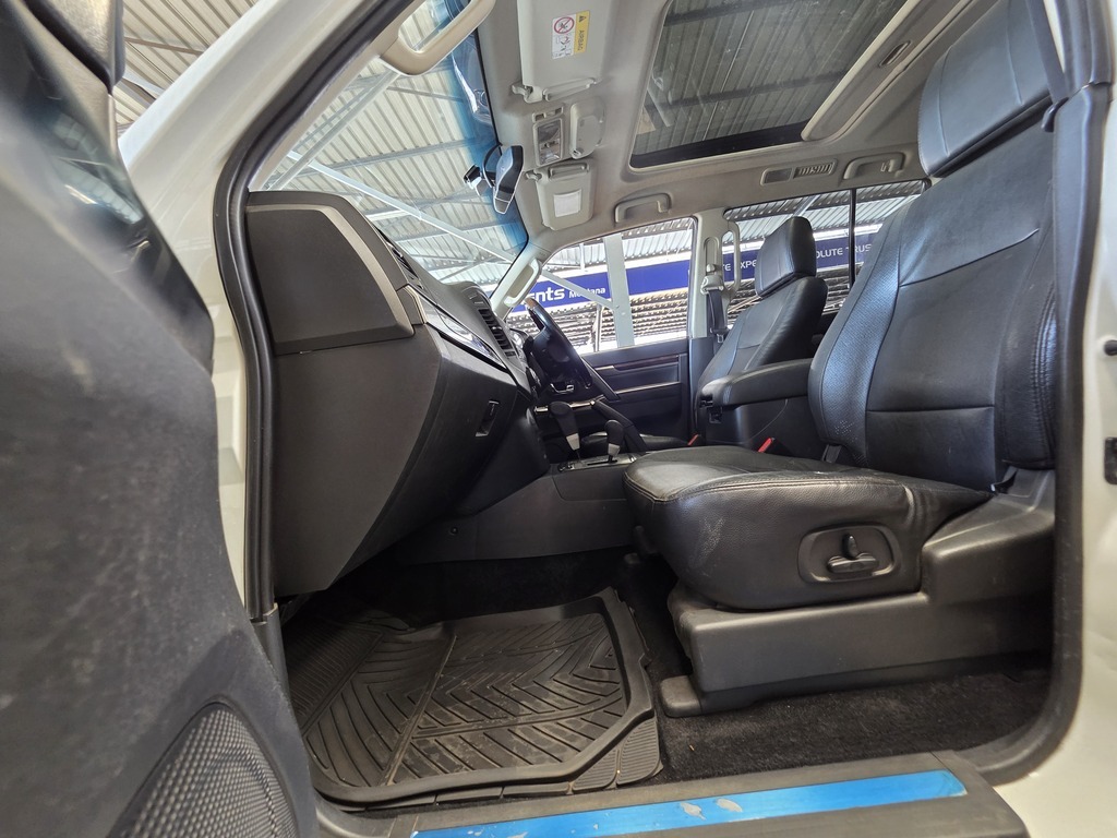 MITSUBISHI PAJERO PAJERO 3.2 Di - Dc GLS A/T - 10