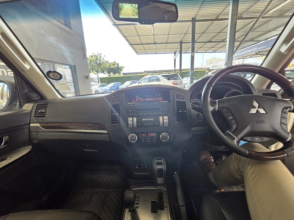 MITSUBISHI PAJERO PAJERO 3.2 Di - Dc GLS A/T - 14