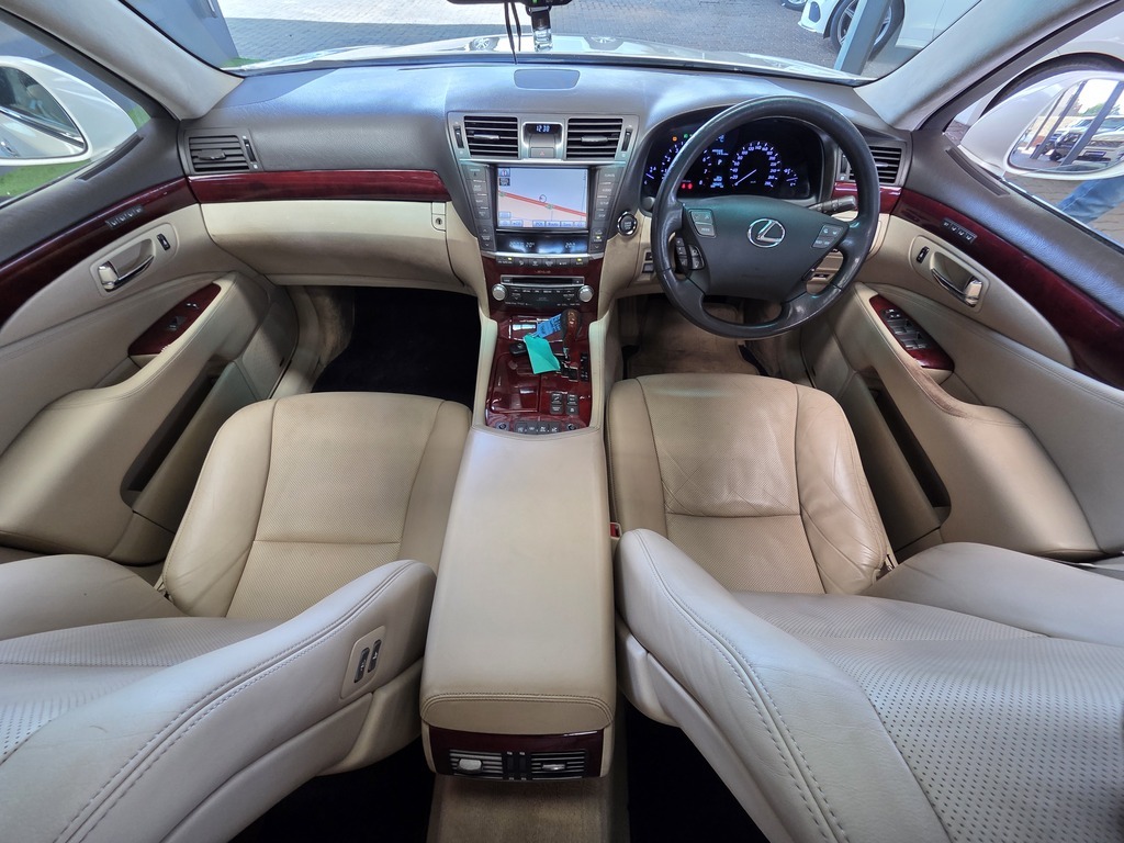 LEXUS LS LS 460 - 11