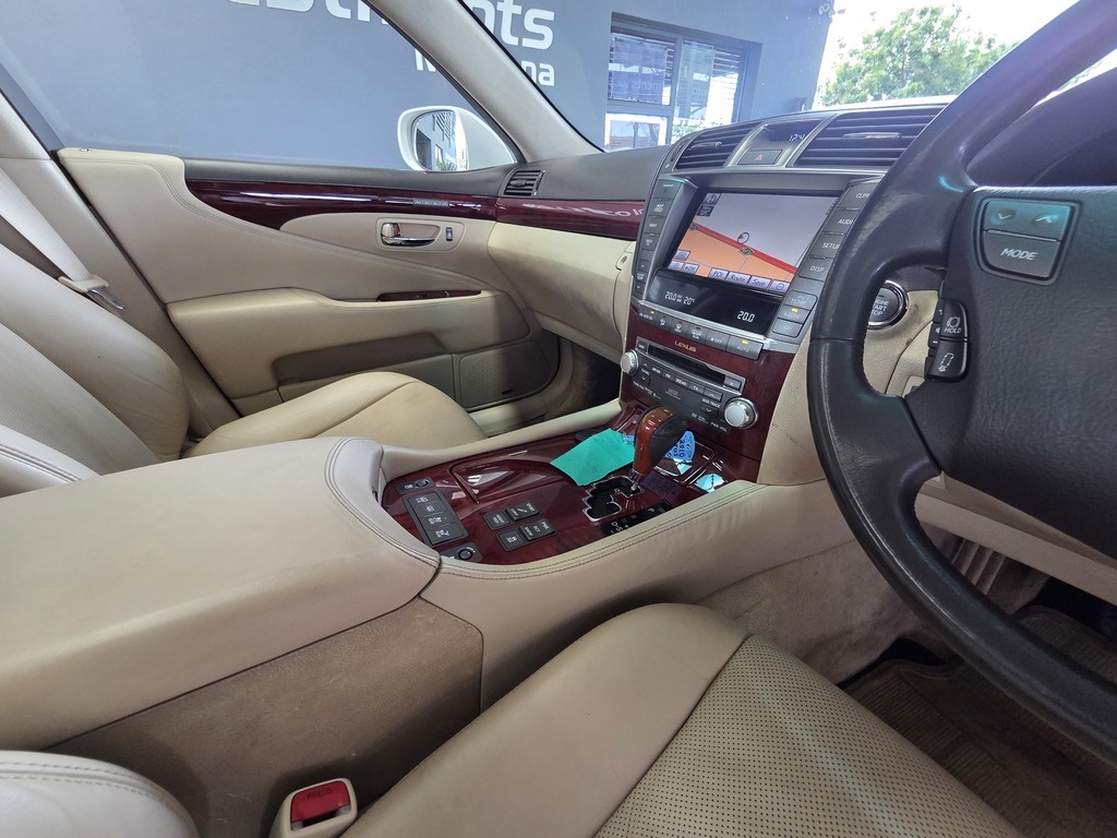 LEXUS LS LS 460 - 17
