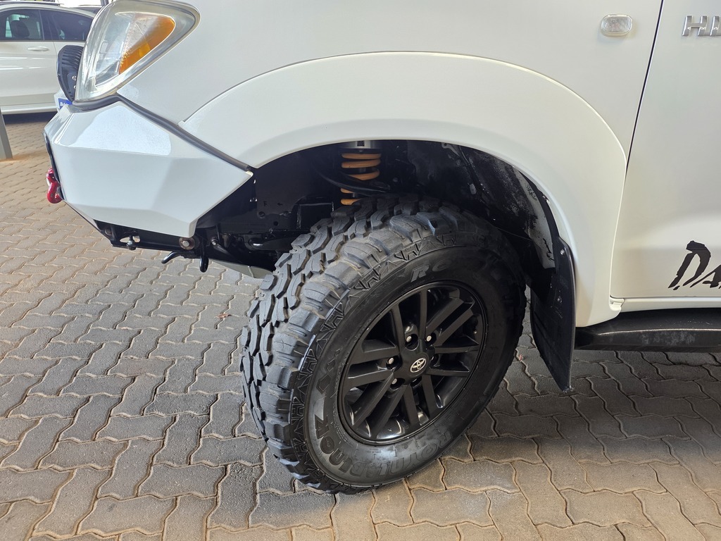 TOYOTA HI-LUX HILUX 3.0 D-4D RAIDER 4X4 P/U D/C - 17