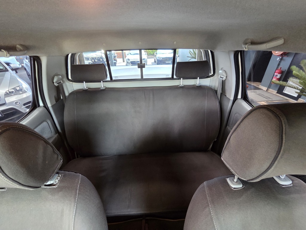 TOYOTA HI-LUX HILUX 3.0 D-4D RAIDER 4X4 P/U D/C - 9
