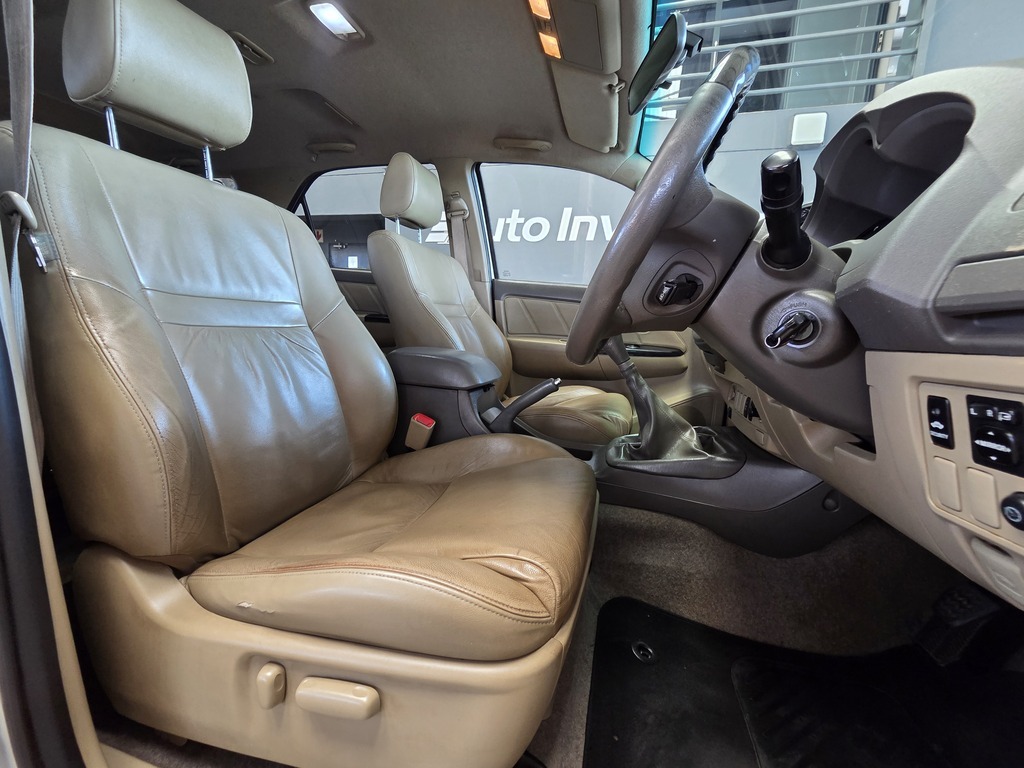 TOYOTA FORTUNER FORTUNER 3.0D-4D 4X4 - 12