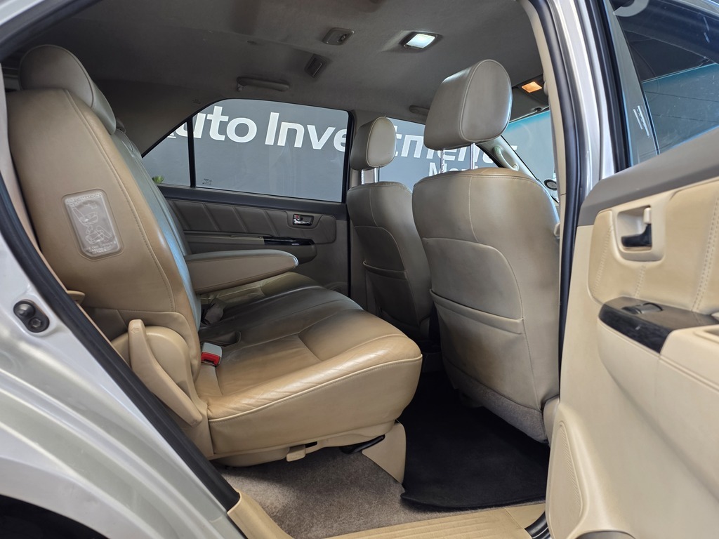 TOYOTA FORTUNER FORTUNER 3.0D-4D 4X4 - 7