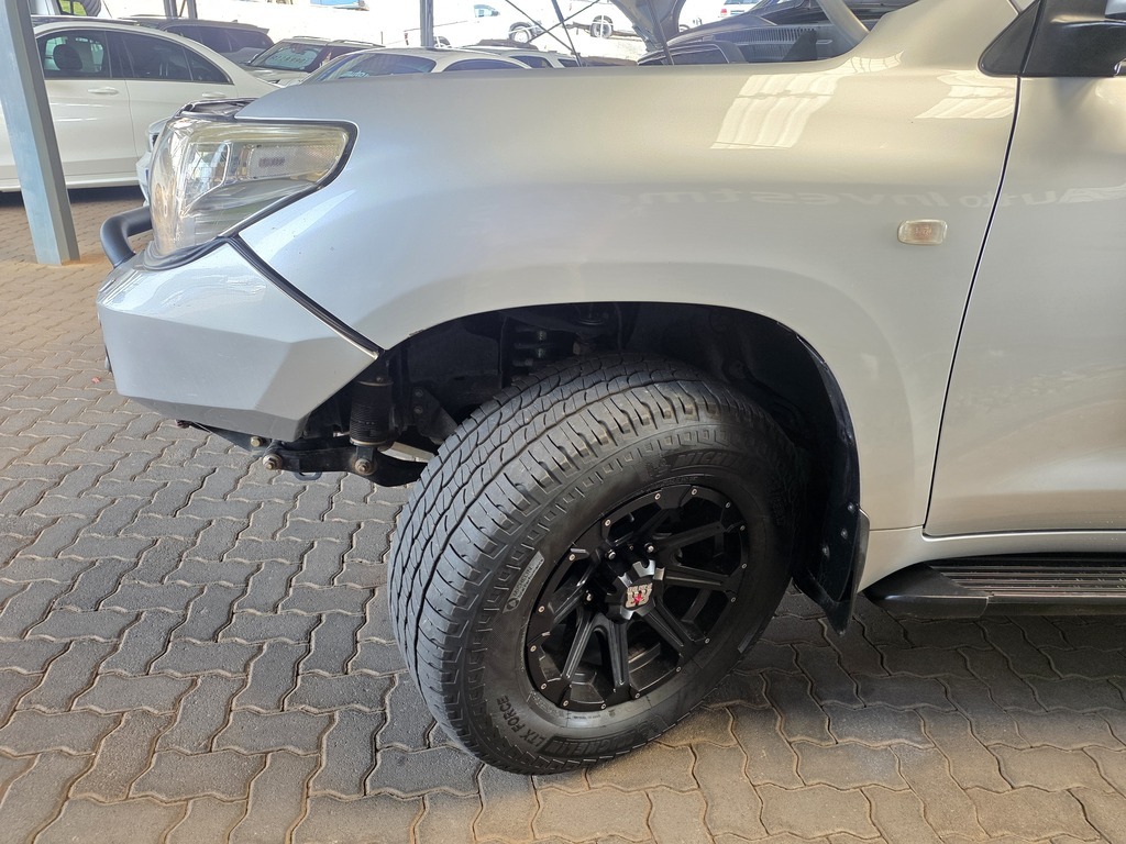 TOYOTA LAND CRUISER LAND CRUISER 200 V8 TD VX A/T - 17