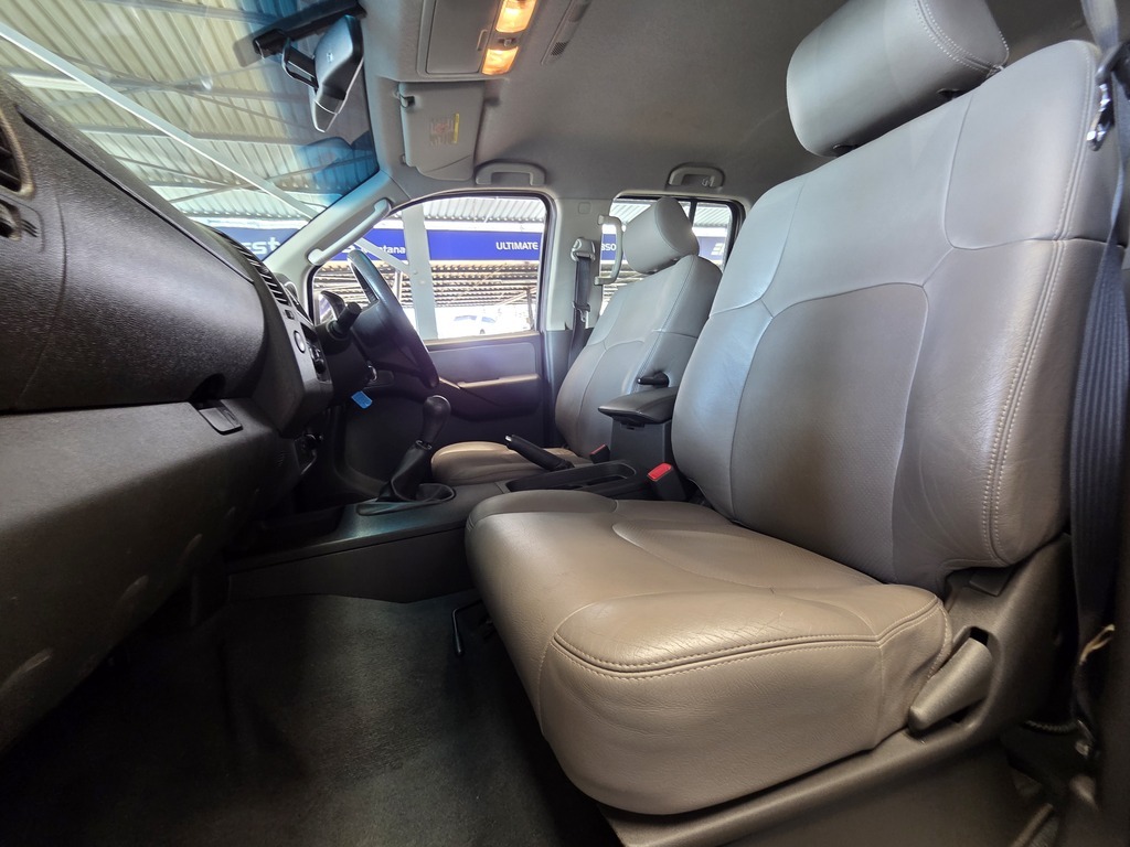 NISSAN NAVARA NAVARA 2.5 dCi 4X4 P/U D/C - 11