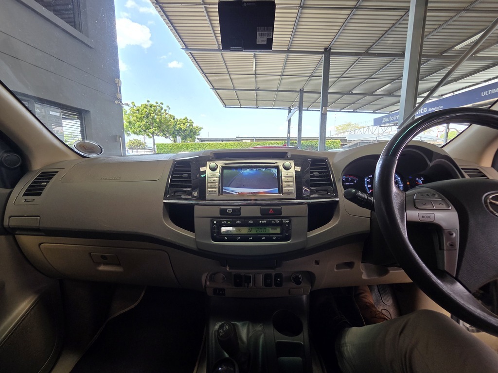 TOYOTA FORTUNER FORTUNER 3.0D-4D 4X4 A/T - 15