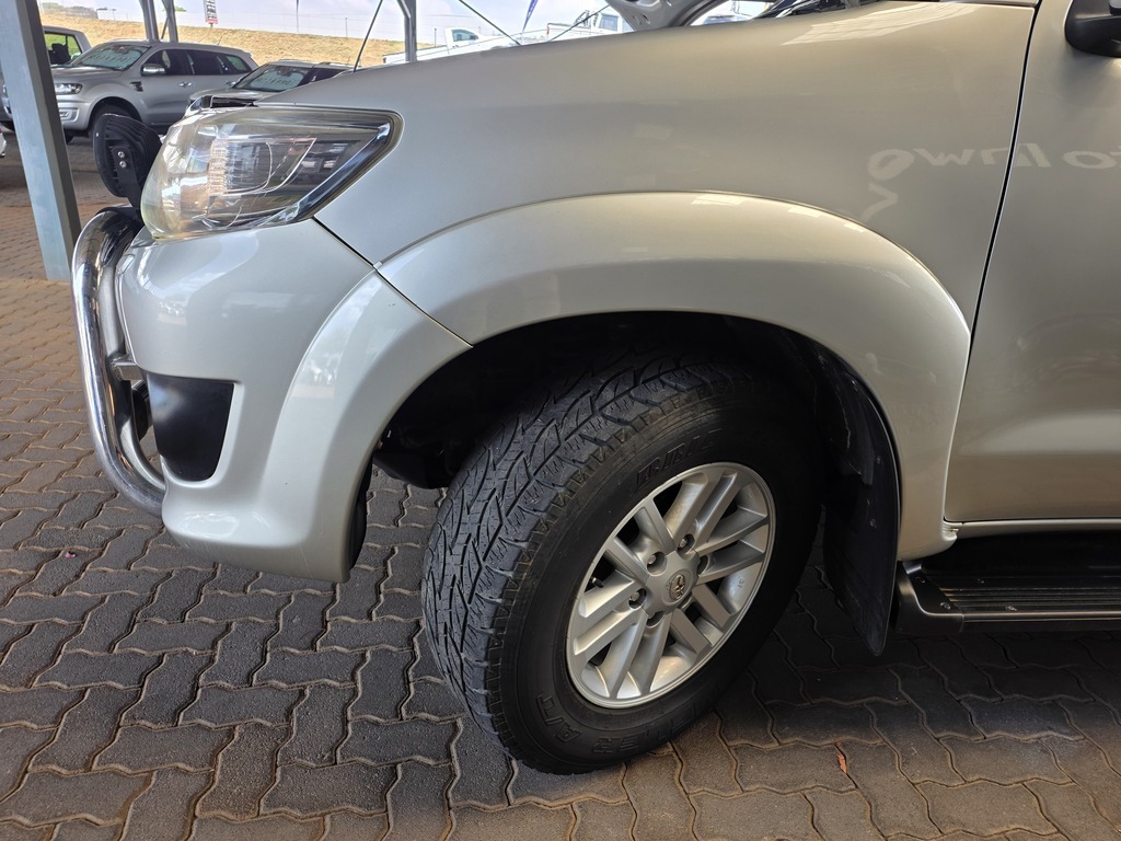 TOYOTA FORTUNER FORTUNER 3.0D-4D 4X4 A/T - 17