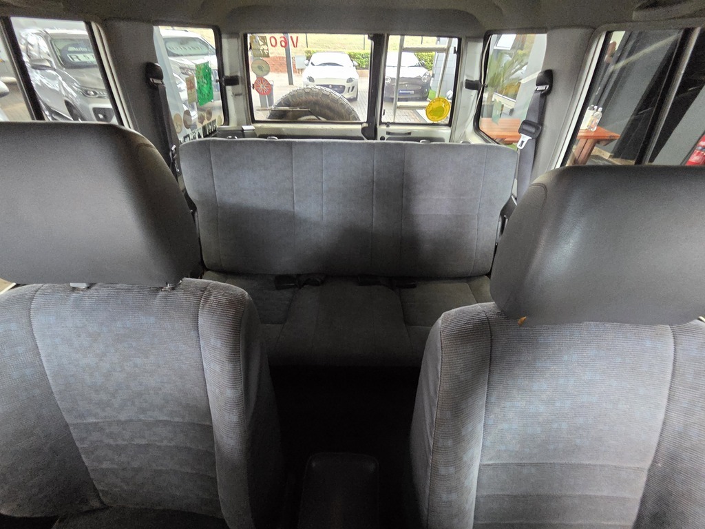 TOYOTA LANDCRUISER LANDCRUISER 76 4.2D S/W - 9