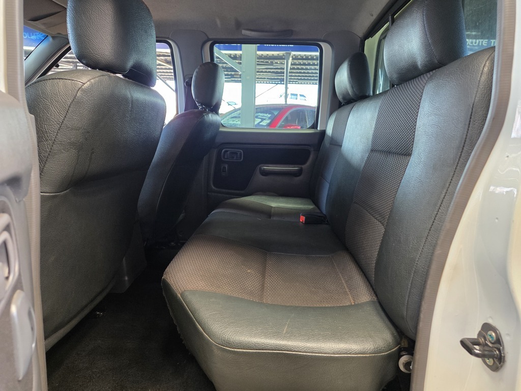 NISSAN HARDBODY HARDBODY NP300 2.5 TDi HI-RIDER P/U D/C - 8