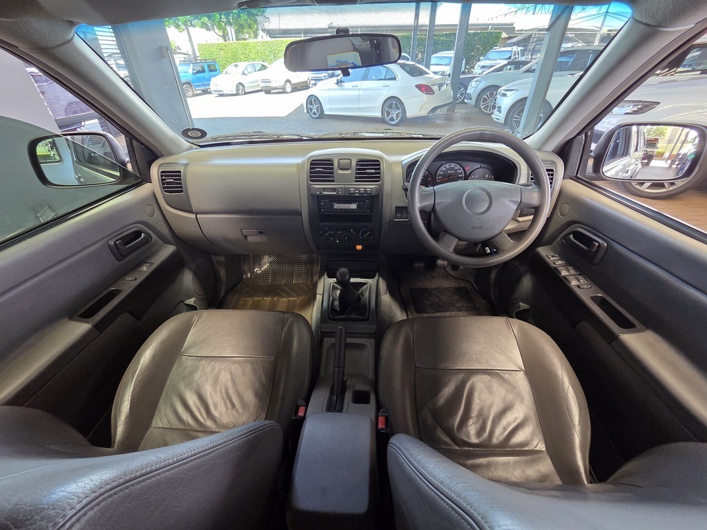 ISUZU KB KB 300 TDi LX 4X4 P/U D/C - 10