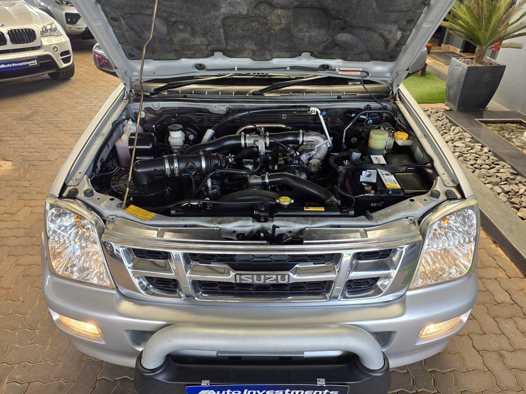 ISUZU KB KB 300 TDi LX 4X4 P/U D/C - 19