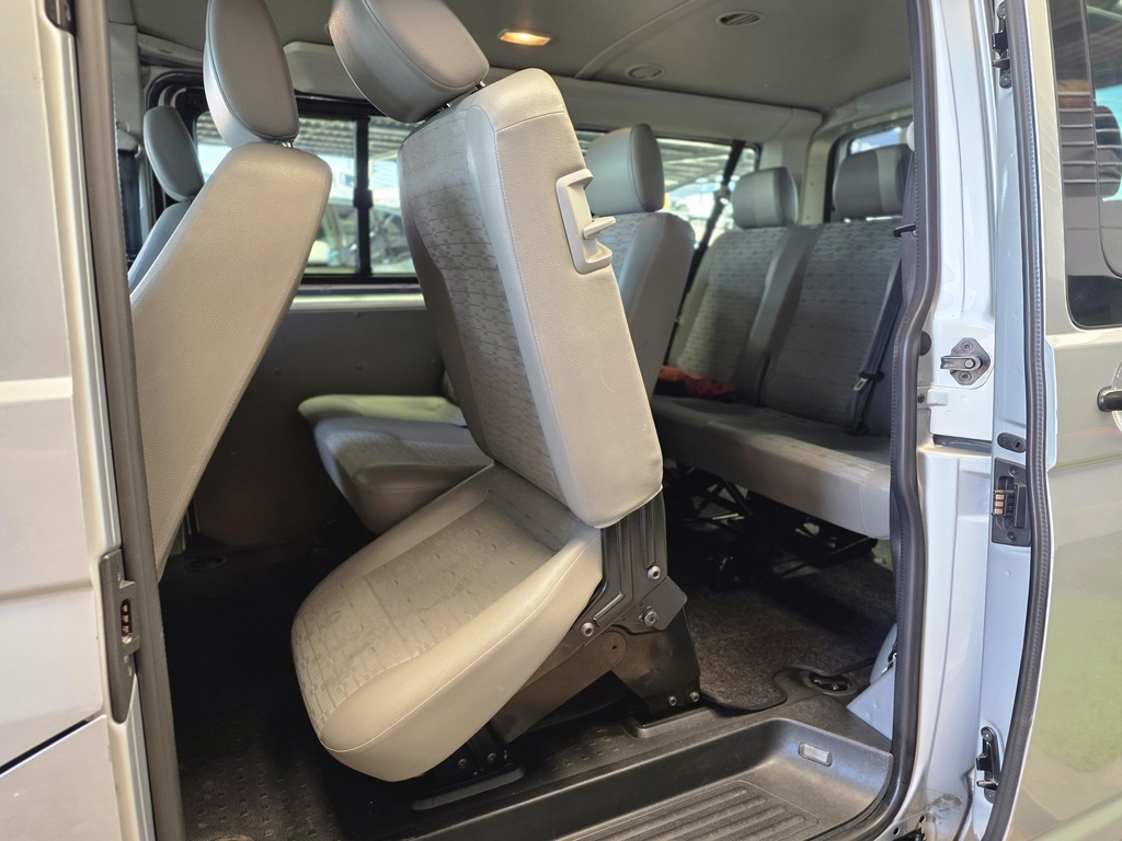 VOLKSWAGEN TRANSPORTER T5 C/BUS 2.0 BiTDi SWB 132 KW DSG F/C P/V - 8
