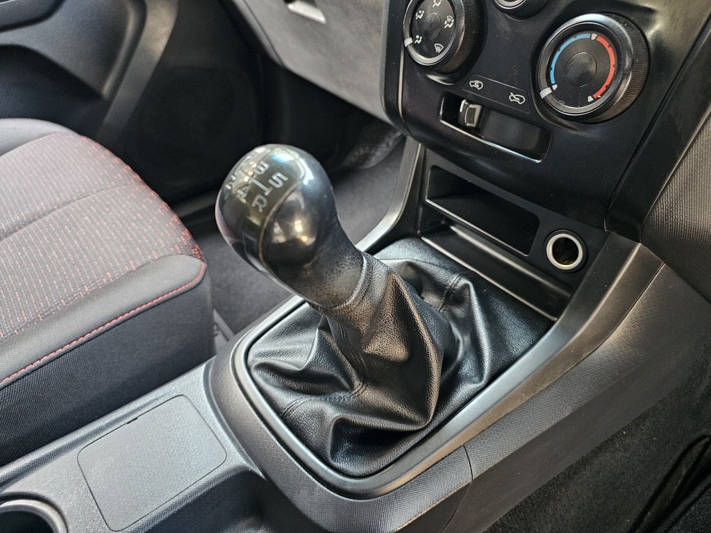 ISUZU D-MAX D-MAX 250 HO HI-RIDE D/C P/U - 11