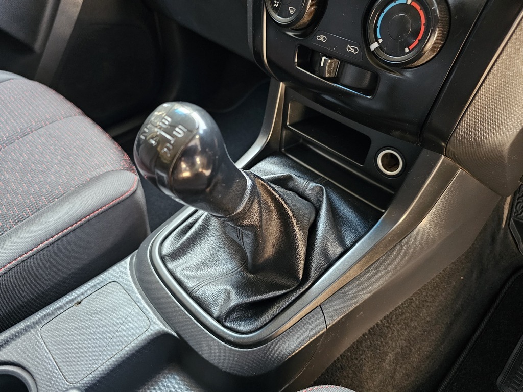 ISUZU D-MAX D-MAX 250 HO HI-RIDE D/C P/U - 9
