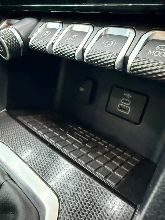 VOLKSWAGEN AMAROK AMAROK 3.0TDI V6 184KW 4MOT PANAMERICANA A/T D/C - 18