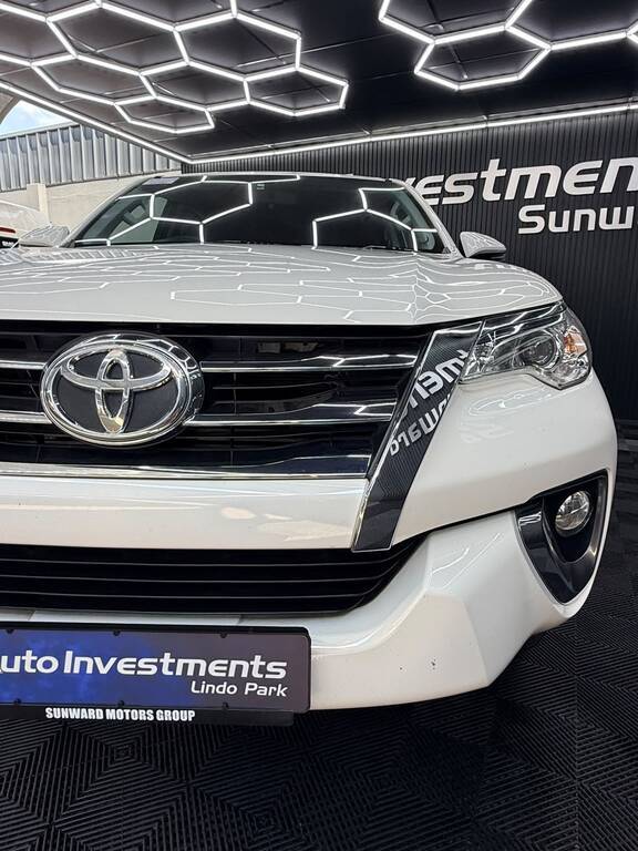 TOYOTA FORTUNER FORTUNER 2.4GD-6 R/B A/T - 14