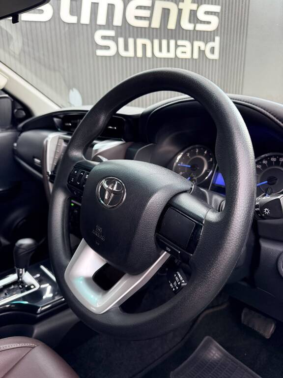TOYOTA FORTUNER FORTUNER 2.4GD-6 R/B A/T - 19