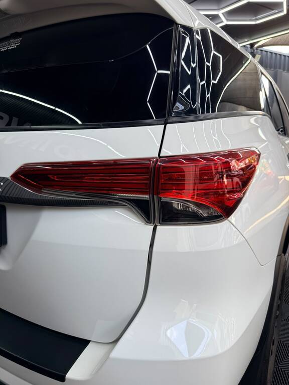 TOYOTA FORTUNER FORTUNER 2.4GD-6 R/B A/T - 4