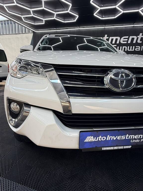 TOYOTA FORTUNER FORTUNER 2.4GD-6 R/B A/T - 9