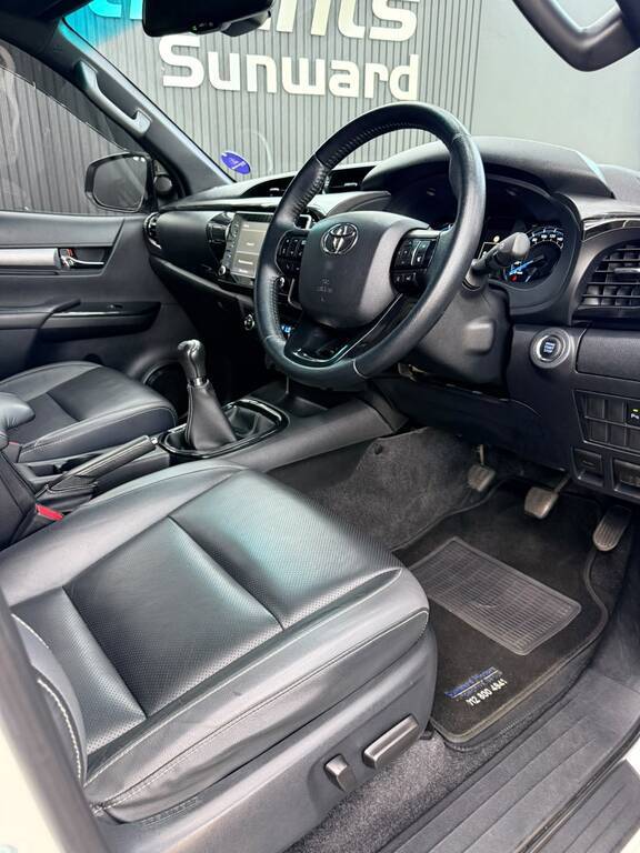 TOYOTA HILUX HILUX 2.8 GD-6 RB 21 LEGEND RS 4X4 P/U D/C - 19