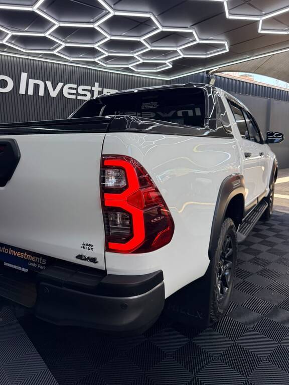 TOYOTA HILUX HILUX 2.8 GD-6 RB 21 LEGEND RS 4X4 P/U D/C - 8