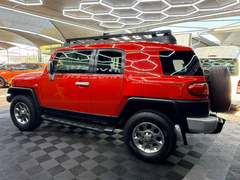 TOYOTA LANDCRUISER L/CRUISER FJ 4.0 V6 CRUISER - 17