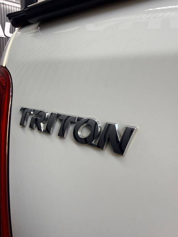 MITSUBISHI TRITON TRITON 2.4Di- DC GL P/U D/C - 12