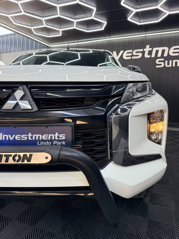 MITSUBISHI TRITON TRITON 2.4Di- DC GL P/U D/C - 17