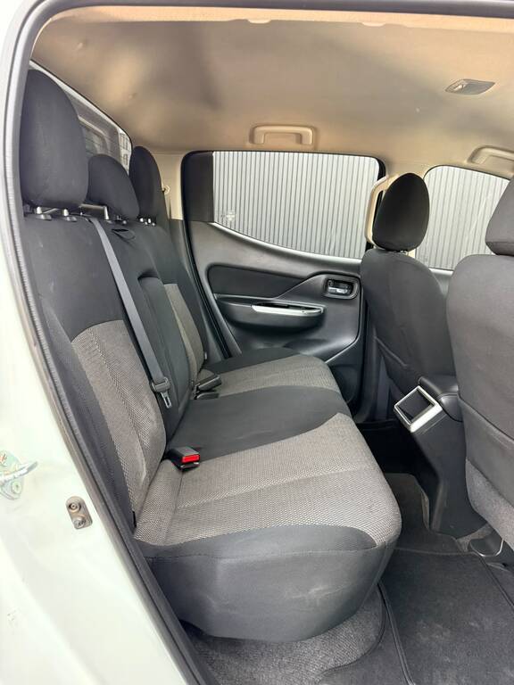 MITSUBISHI TRITON TRITON 2.4Di- DC GL P/U D/C - 20