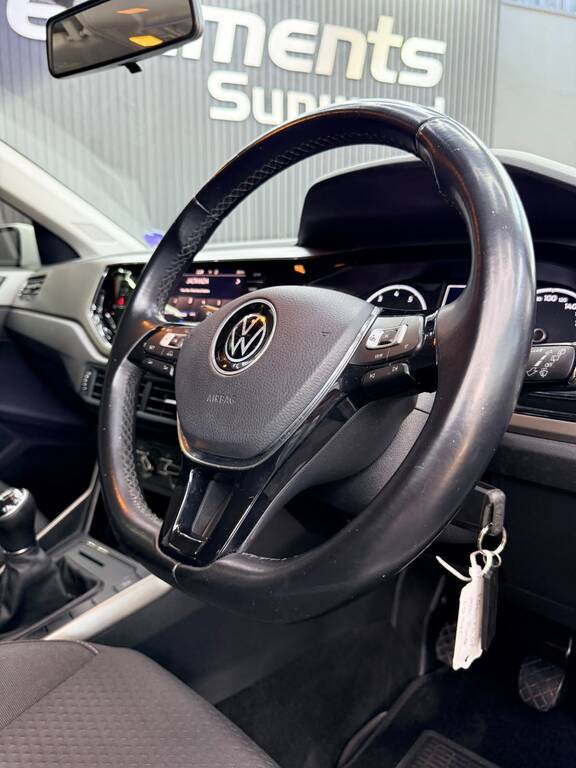 VOLKSWAGEN POLO POLO 1.0 TSI COMFORTLINE - 19