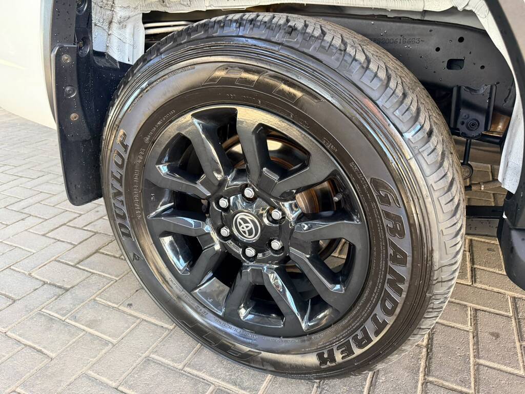 TOYOTA FORTUNER FORTUNER 2.8GD-6 4X4 A/T - 10