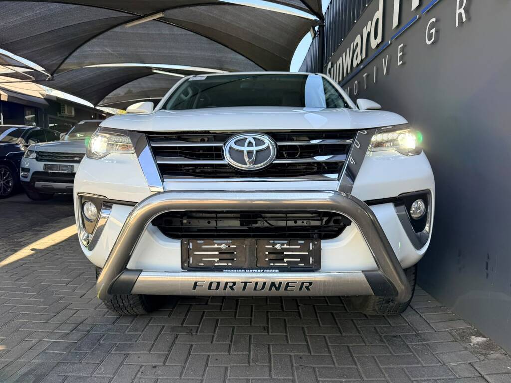 TOYOTA FORTUNER FORTUNER 2.8GD-6 4X4 A/T - 15