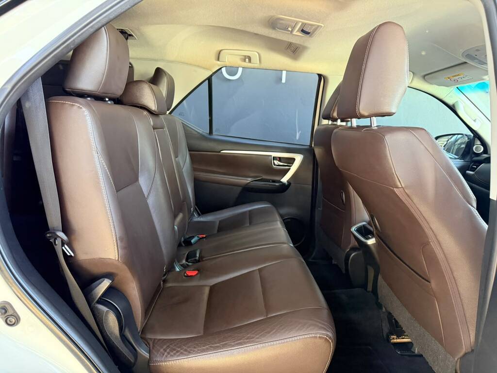 TOYOTA FORTUNER FORTUNER 2.8GD-6 4X4 A/T - 9