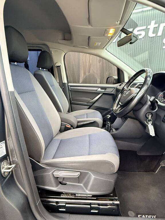 VOLKSWAGEN CADDY CADDY 1.0 TSI TRENDLINE - 16