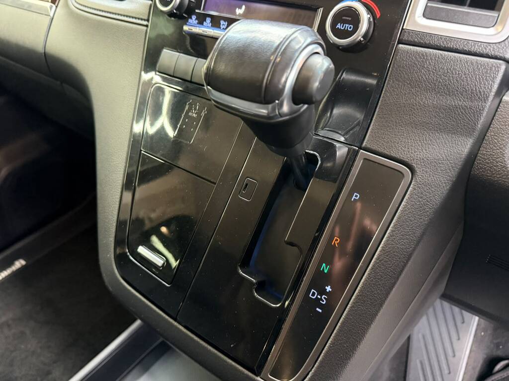 TOYOTA QUANTUM QUANTUM 2.8 VX 6 SEAT - 14