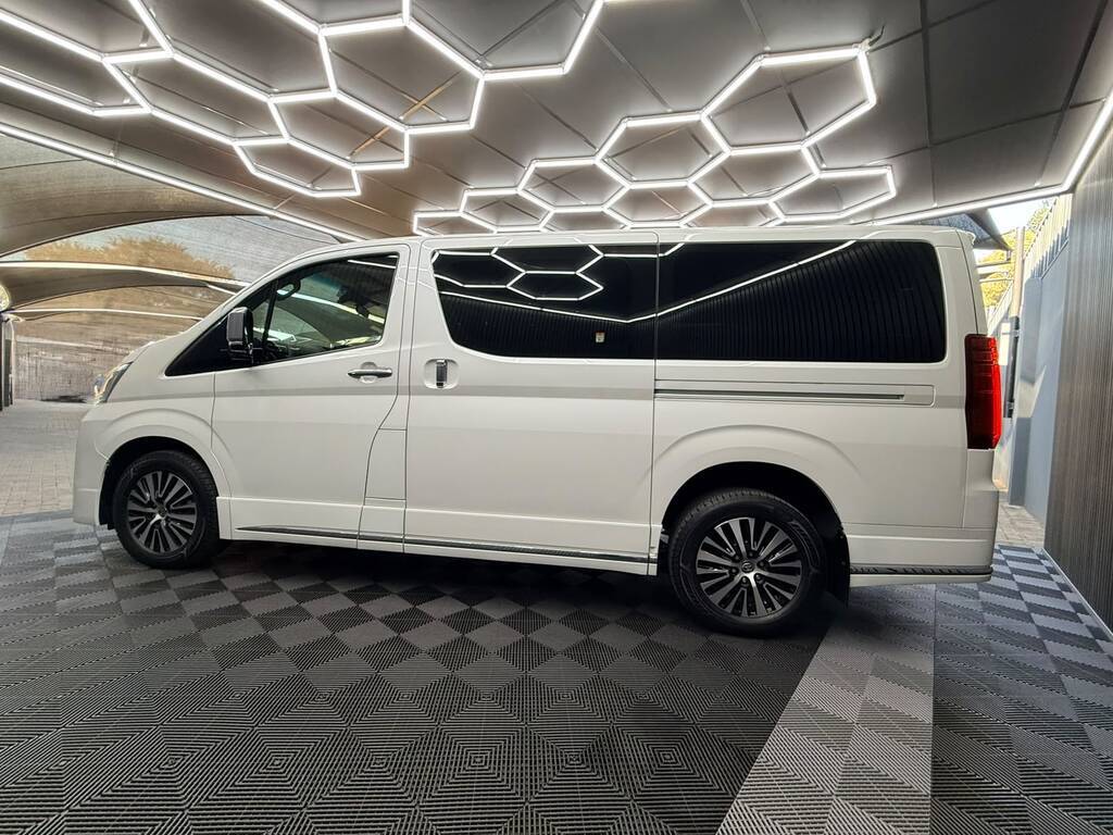 TOYOTA QUANTUM QUANTUM 2.8 VX 6 SEAT - 17
