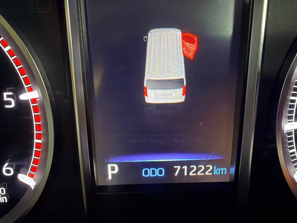 TOYOTA QUANTUM QUANTUM 2.8 VX 6 SEAT - 8