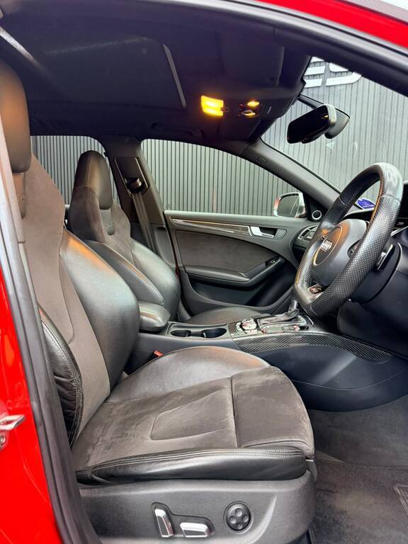 AUDI S4 RS 4 AVANT QUATT STRONIC - 9