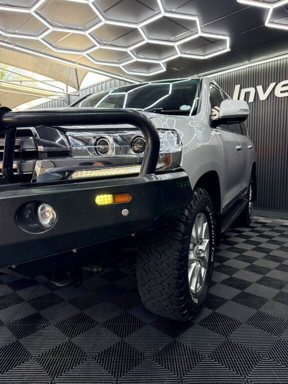 TOYOTA LAND CRUISER LAND CRUISER 200 V8 4.5D VX-R A/T - 12